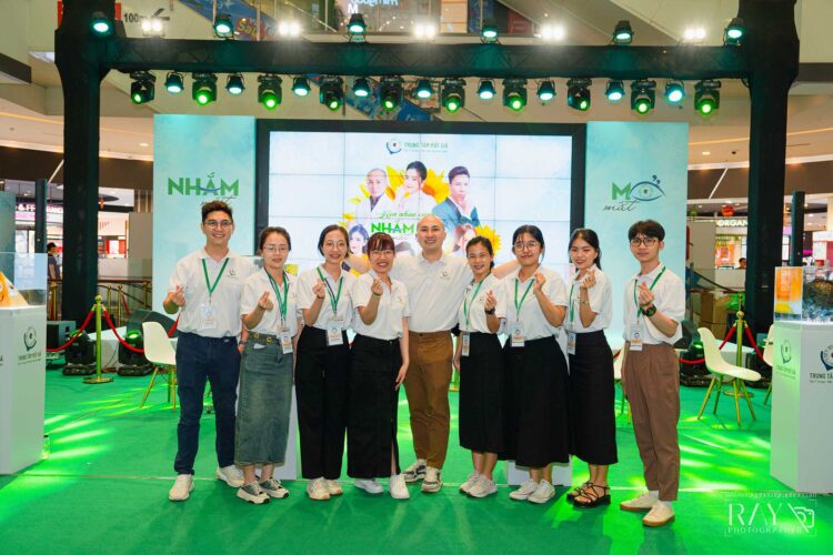 Nhắm mắt Mở Mắt - Podcast