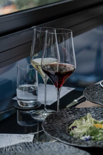 Lune Restaurant & Warhouse